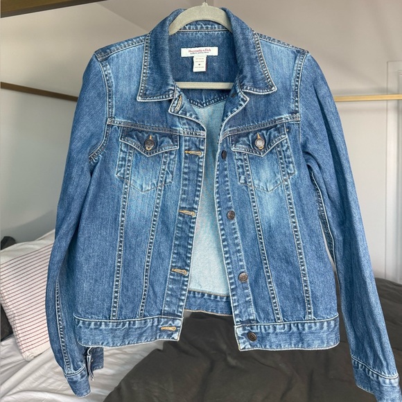 Abercrombie & Fitch Jackets & Blazers - Abercrombie & Fitch Denim Trucker Jean Jacket Womens M Medium Blue Wash Preppy